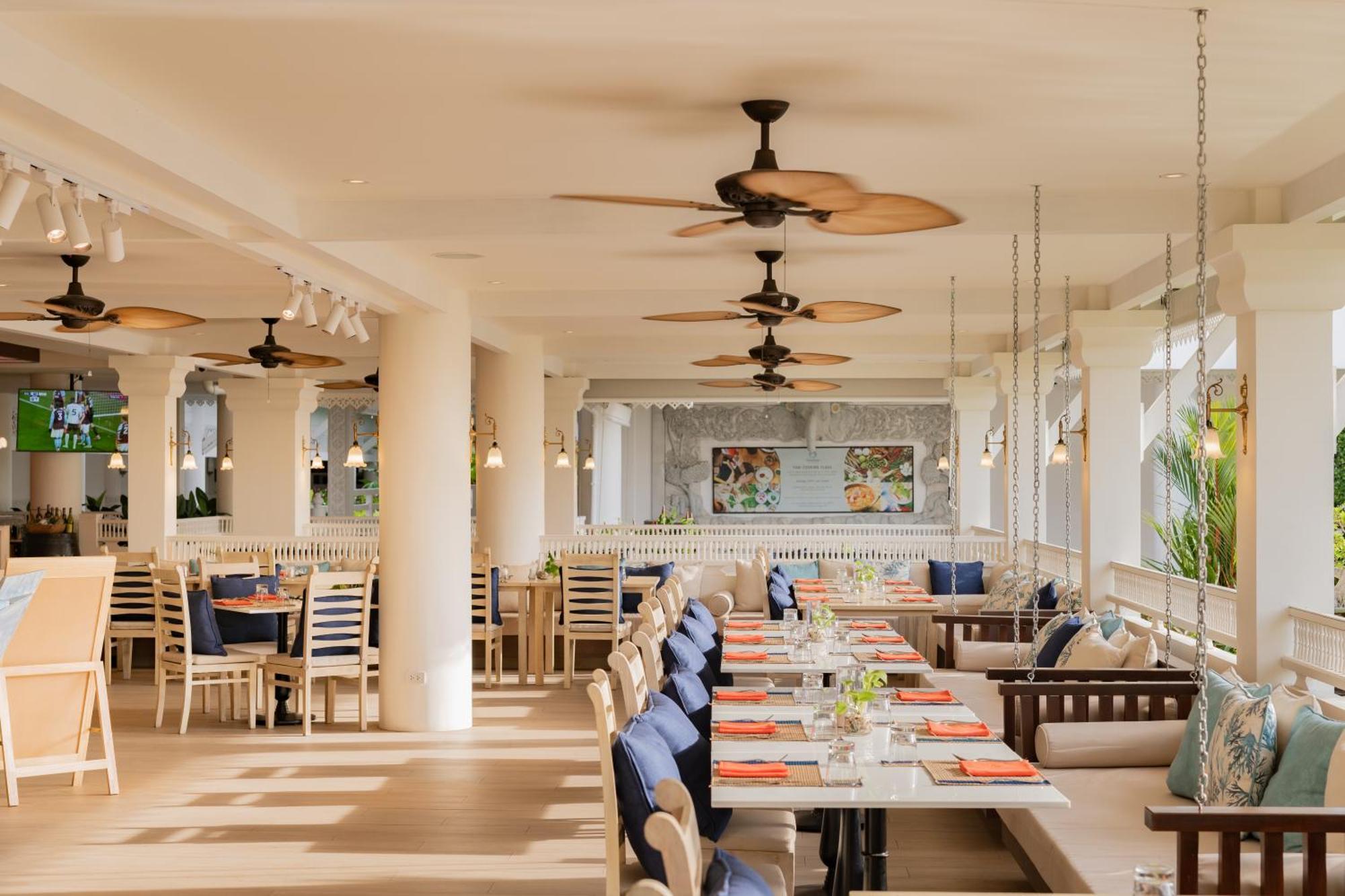 होटल Thavorn Palm Phuket Karon